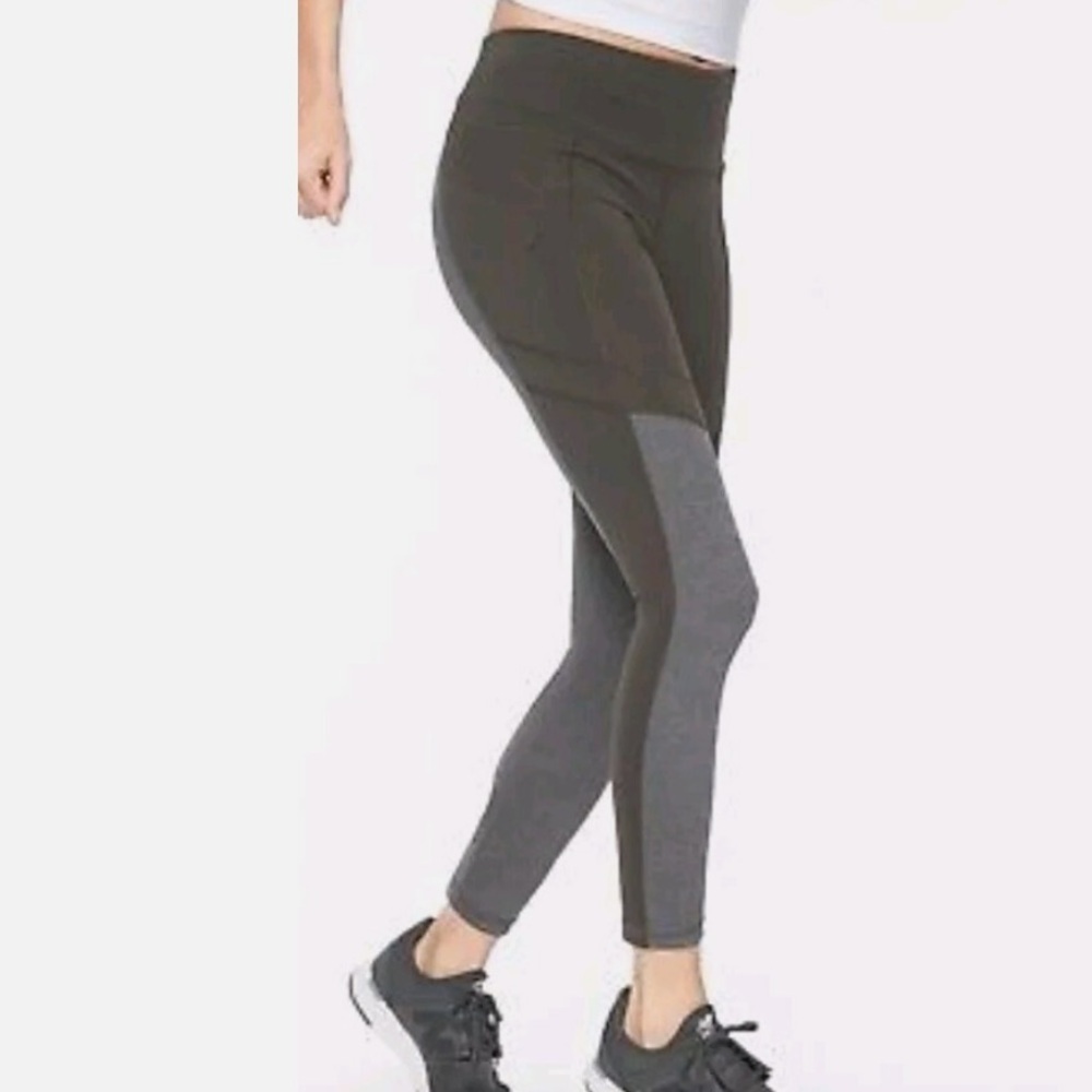 ATHLETA All In Structure 7/8 Tight Arbor Olive Grey Size Medium